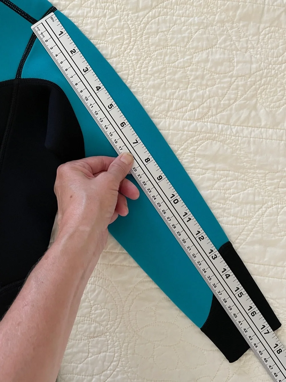 Herto Coral 1 Full Body Wetsuit Neoprene Youth Size 12 Black & Turquoise